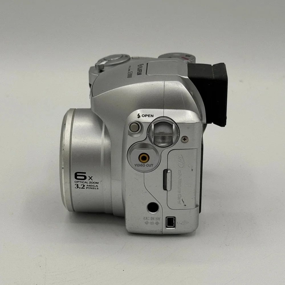 Fujifilm finepix s3000